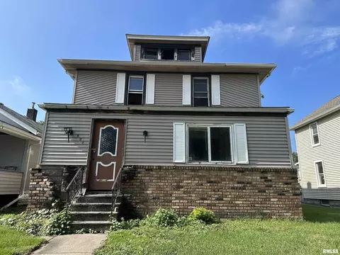 524 1st Ave, Silvis, IL 61282