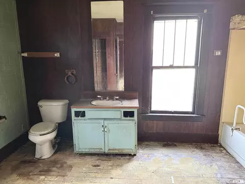 524 1st Ave, Silvis, IL 61282 photo 5