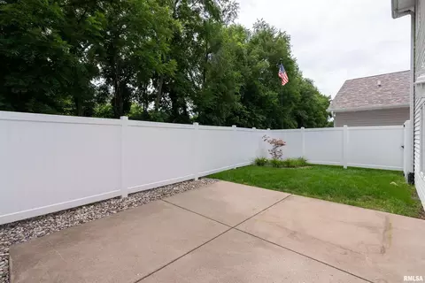 32 Villa Dr, Hampton, IL 61256 photo 22