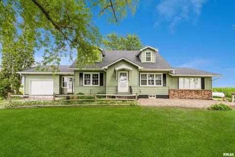 2215 220th Ave, Grand Mound, IA 52751