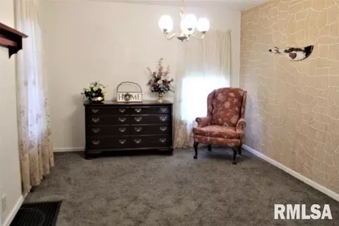 218 S Walnut St, Kewanee, IL 61443 photo 7