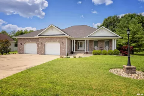 3201 Arabian Ct, Herrin, IL 62948