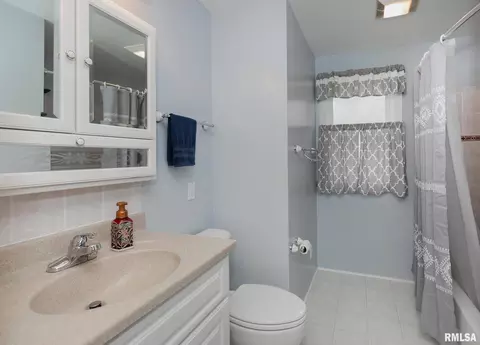554 26th Ave, Moline, IL 61265 photo 27