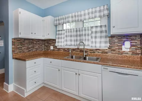 554 26th Ave, Moline, IL 61265 photo 22