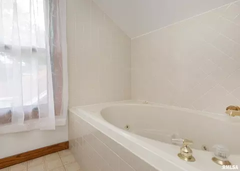 554 26th Ave, Moline, IL 61265 photo 31