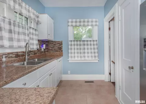 554 26th Ave, Moline, IL 61265 photo 21