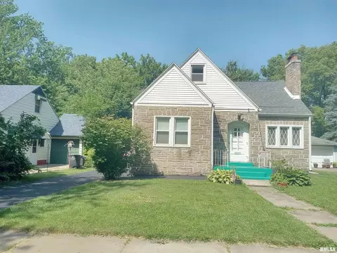 4216 12th St, Rock Island, IL 61201