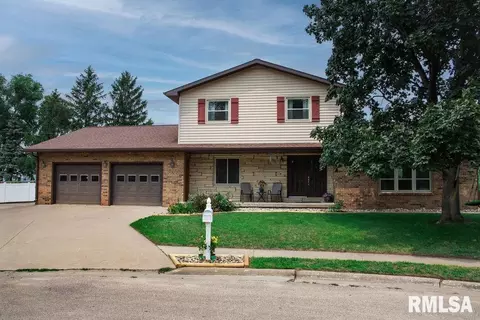 312 16th Pl, Camanche, IA 52730
