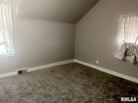 215 4th Ave, Moline, IL 61265 photo 11