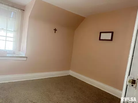 215 4th Ave, Moline, IL 61265 photo 10