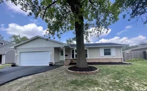 2537 29th Ave, Rock Island, IL 61201