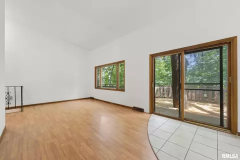 3514 39th St, Moline, IL 61265 photo 9