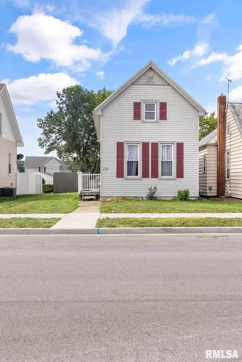 930 Adams St, Quincy, IL 62301