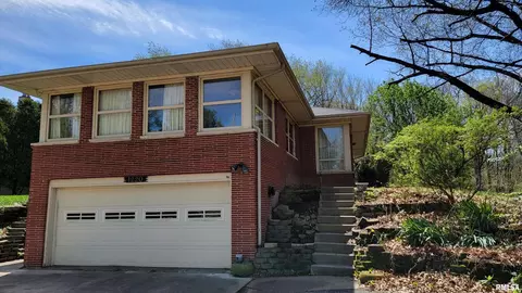 1220 34th St, Moline, IL 61265 photo 6