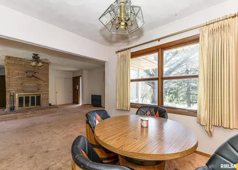 1220 34th St, Moline, IL 61265 photo 18