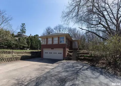 1220 34th St, Moline, IL 61265 photo 10