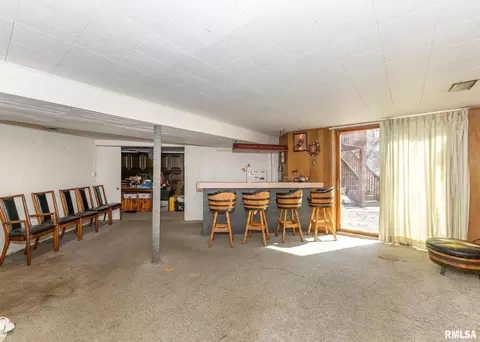 1220 34th St, Moline, IL 61265 photo 23