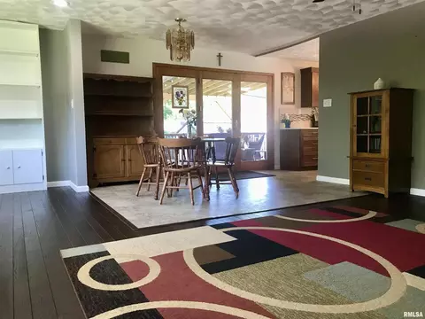 3301 53rd St, Moline, IL 61265 photo 6