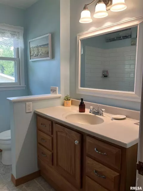 3301 53rd St, Moline, IL 61265 photo 10