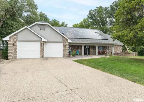 4528 8 12 Street Ct, East Moline, IL 61244