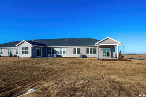 367 E Donahue St, Eldridge, IA 52748 photo 28