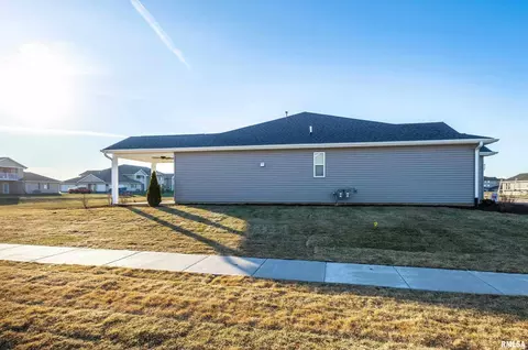367 E Donahue St, Eldridge, IA 52748 photo 27