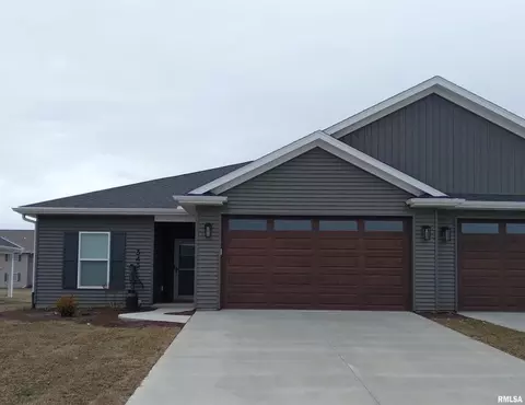 343 E Donahue St, Eldridge, IA 52748