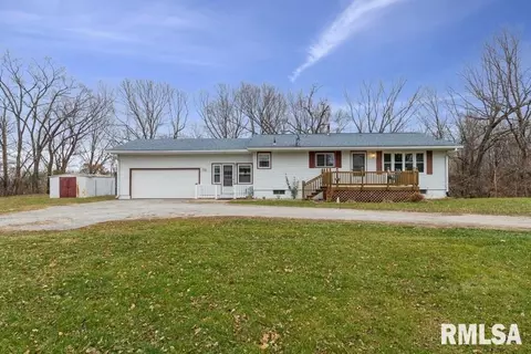 227 E 15th Ave, Milan, IL 61264