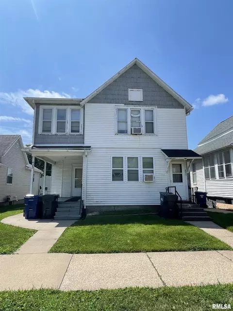 423 N 6th Ave, Clinton, IA 52732
