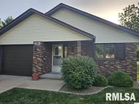 608 Pawn Ave, Quincy, IL 62305