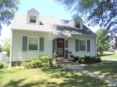 2514 Myrtle St, Davenport, IA 52804