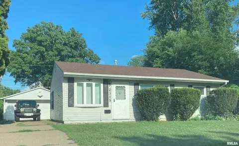 2315 N Fairmount St, Davenport, IA 52804