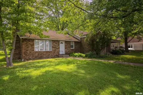 107109 N Oak St, De Soto, IL 62924