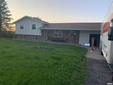 7232 N 2200th Ave, Geneseo, IL 61254