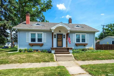 1206 29th St, Moline, IL 61265