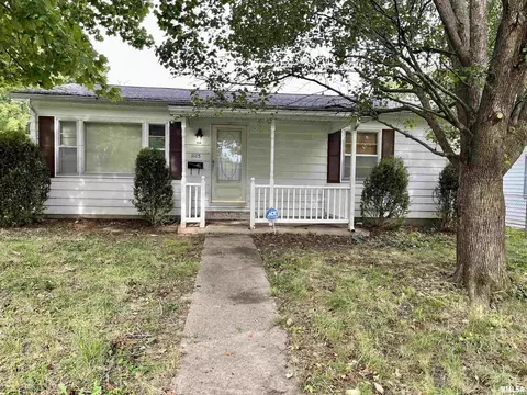 1115 S Granger St, Harrisburg, IL 62946