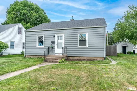 2624 College Ave, Davenport, IA 52803