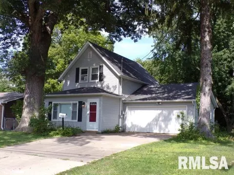 814 42nd St, Moline, IL 61265