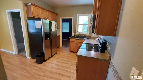 814 42nd St, Moline, IL 61265 photo 7
