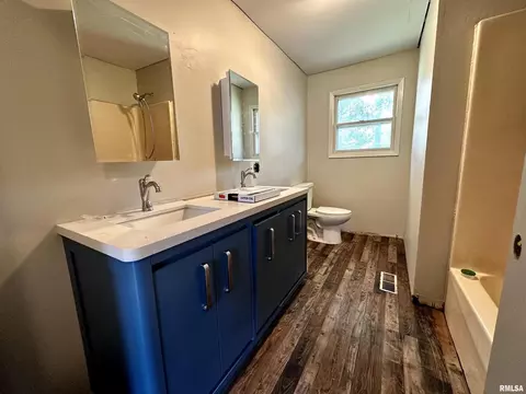 1204 Academy St, Eldorado, IL 62930 photo 13
