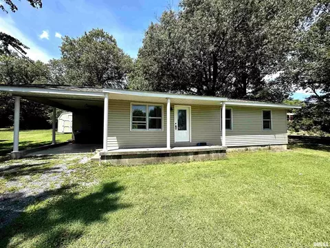 1204 Academy St, Eldorado, IL 62930
