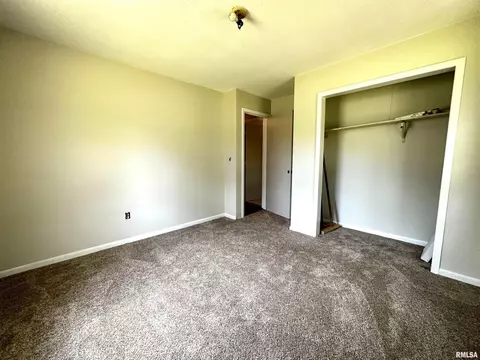 1204 Academy St, Eldorado, IL 62930 photo 15