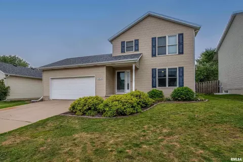 2614 W 54th St, Davenport, IA 52806