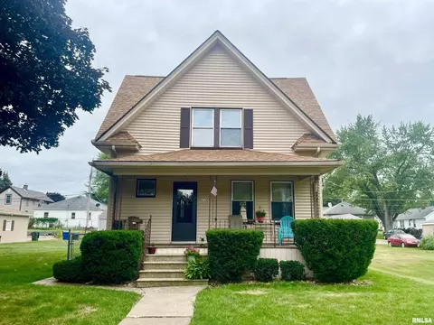 2215 W High St, Davenport, IA 52804