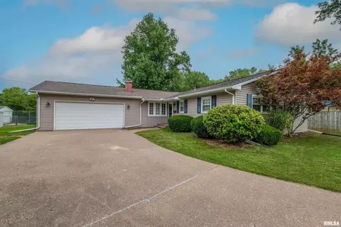 931 28th Ave, East Moline, IL 61244