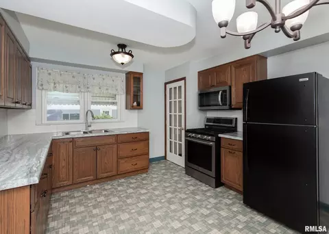 316 1st Ave, Silvis, IL 61282 photo 8