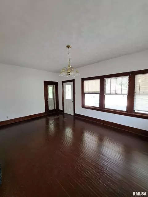 2319 7th St, Moline, IL 61265 photo 11