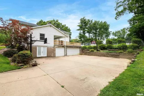 213 28th Ave, Moline, IL 61265 photo 3