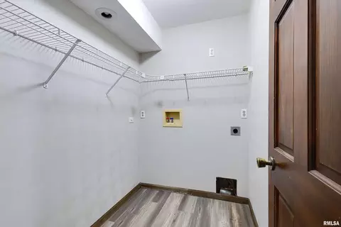 213 28th Ave, Moline, IL 61265 photo 15