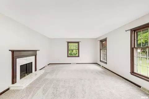 213 28th Ave, Moline, IL 61265 photo 7